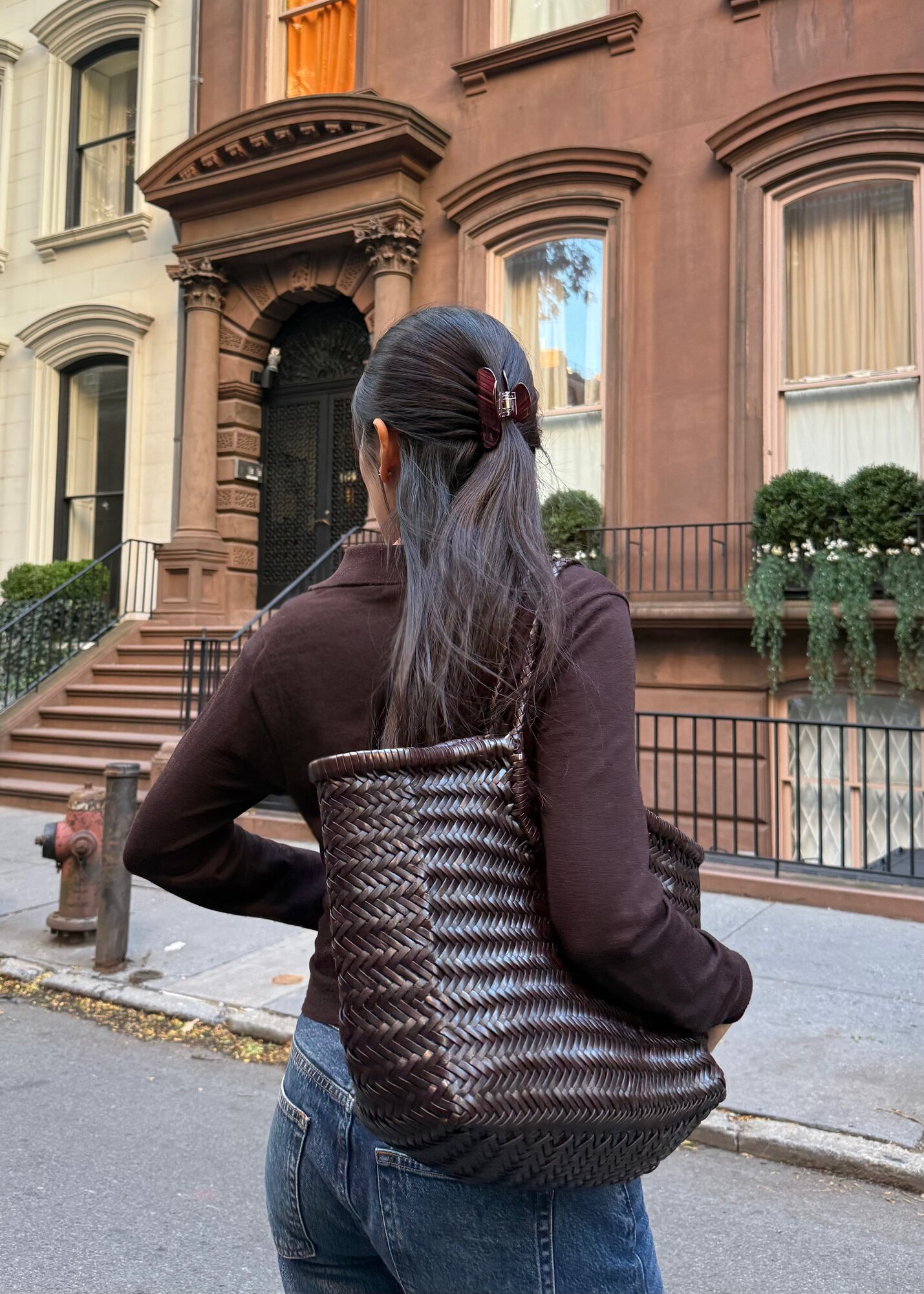 Medium Everyday Hair Clip in Burgundy - View 2